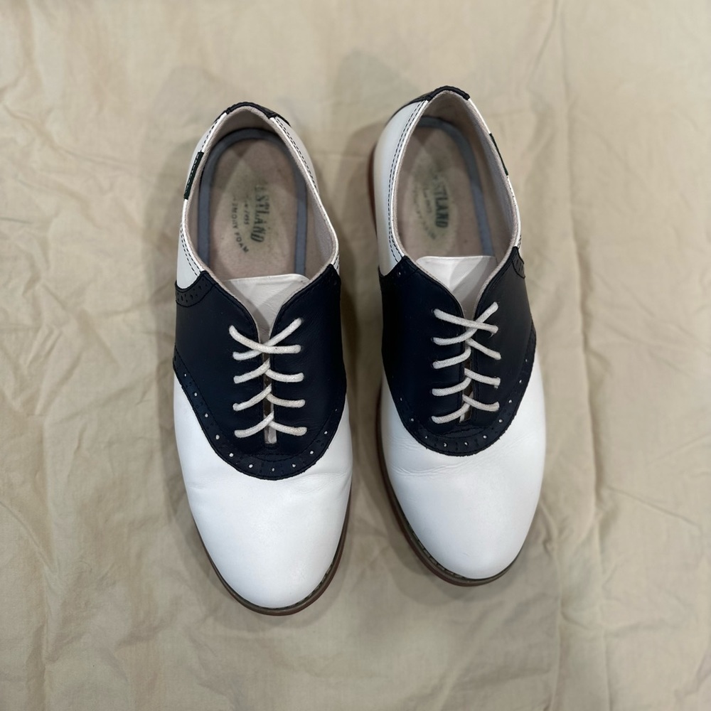 EUC Eastland saddle shoes